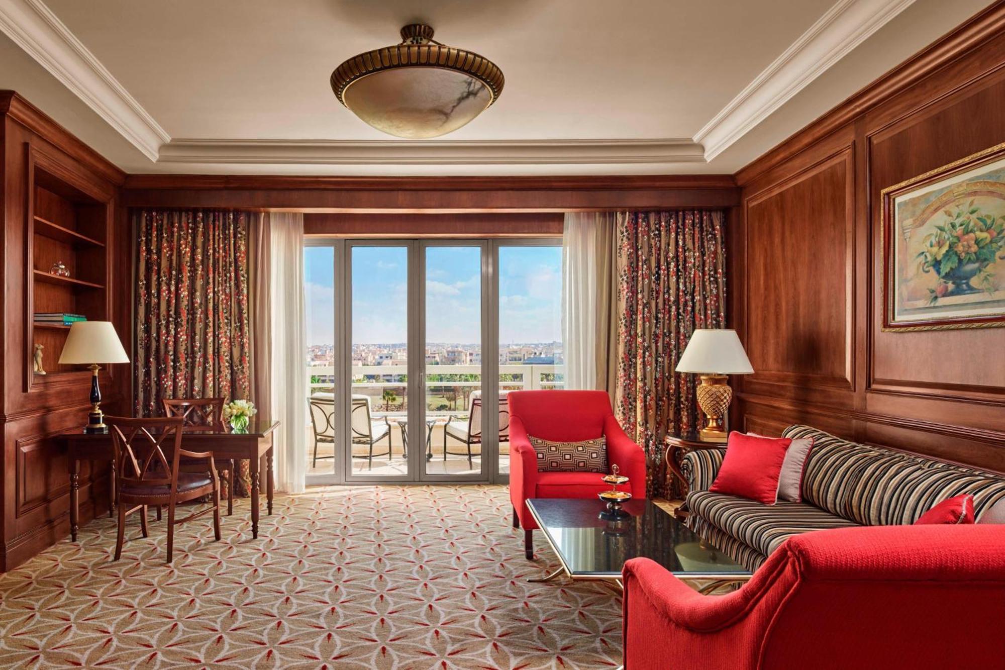 Jw Marriott Hotel Kairo Eksteriør bilde A suite at the Four Seasons Hotel, Cairo