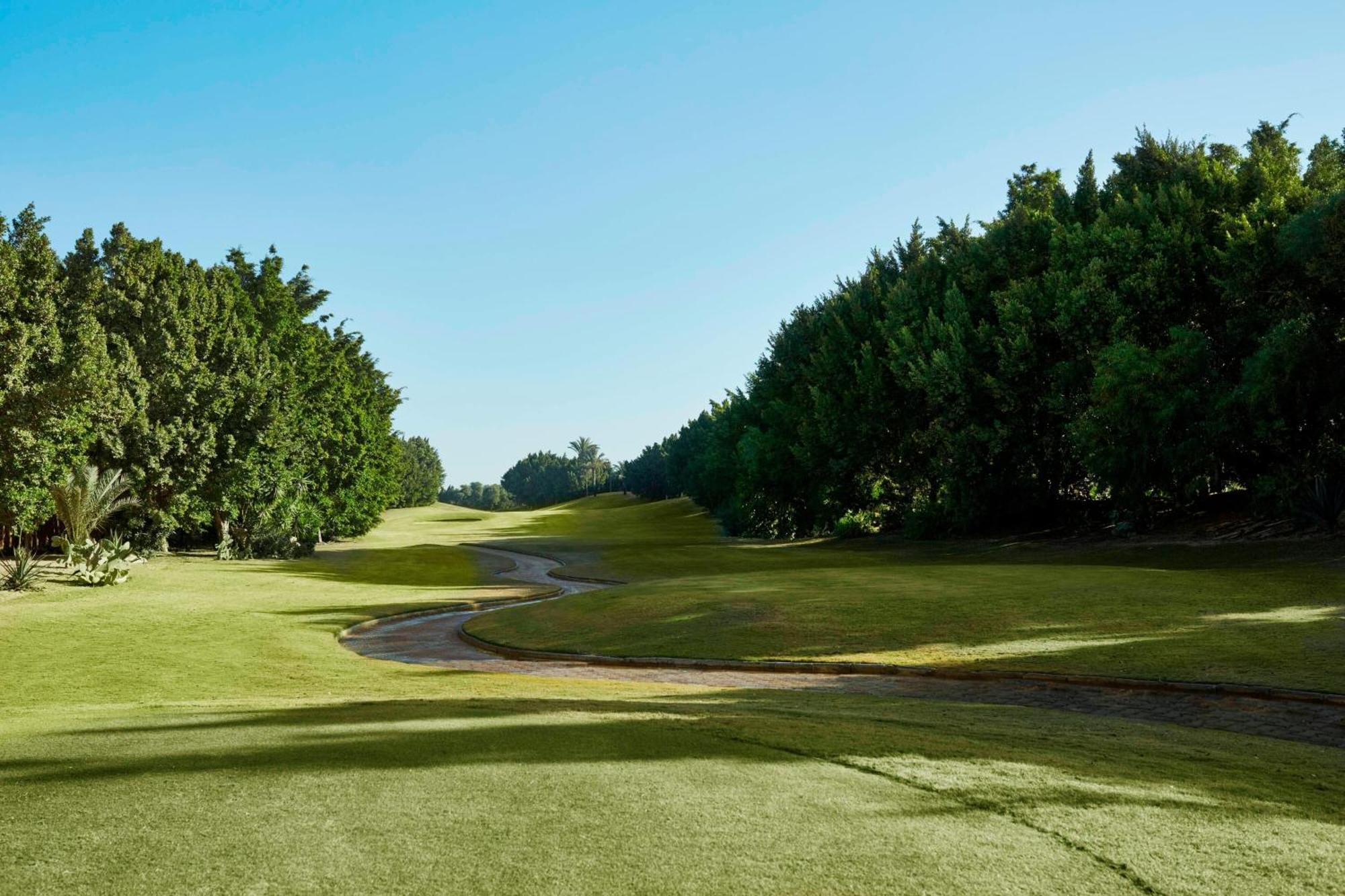 Jw Marriott Hotel Kairo Eksteriør bilde Golf course at the Royal Palm Beach Polo & Country Club